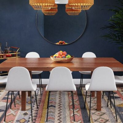 Seaside house with a pool